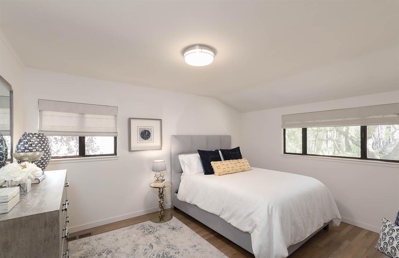 Bedroom 3, Queen Bed