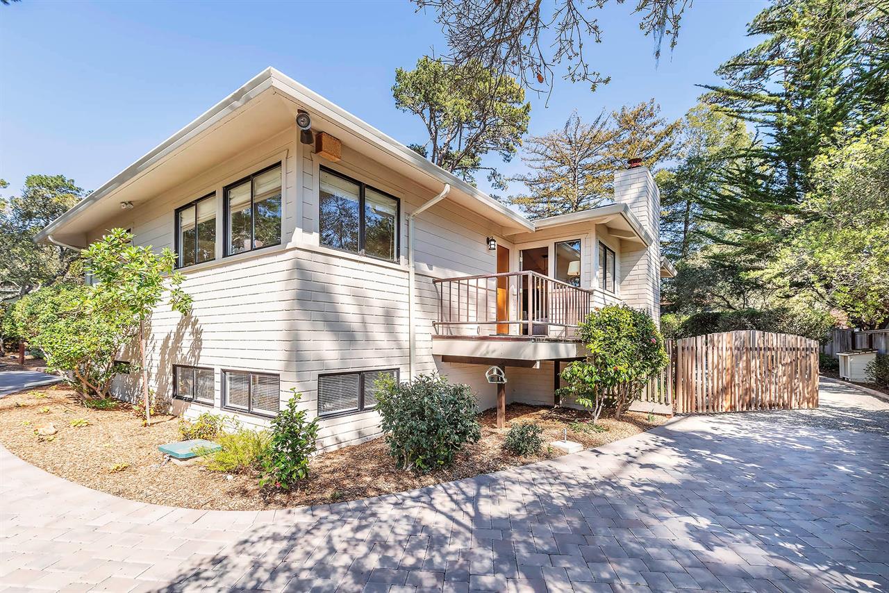 Side of Home, Gate to Rear Driveway and Garage