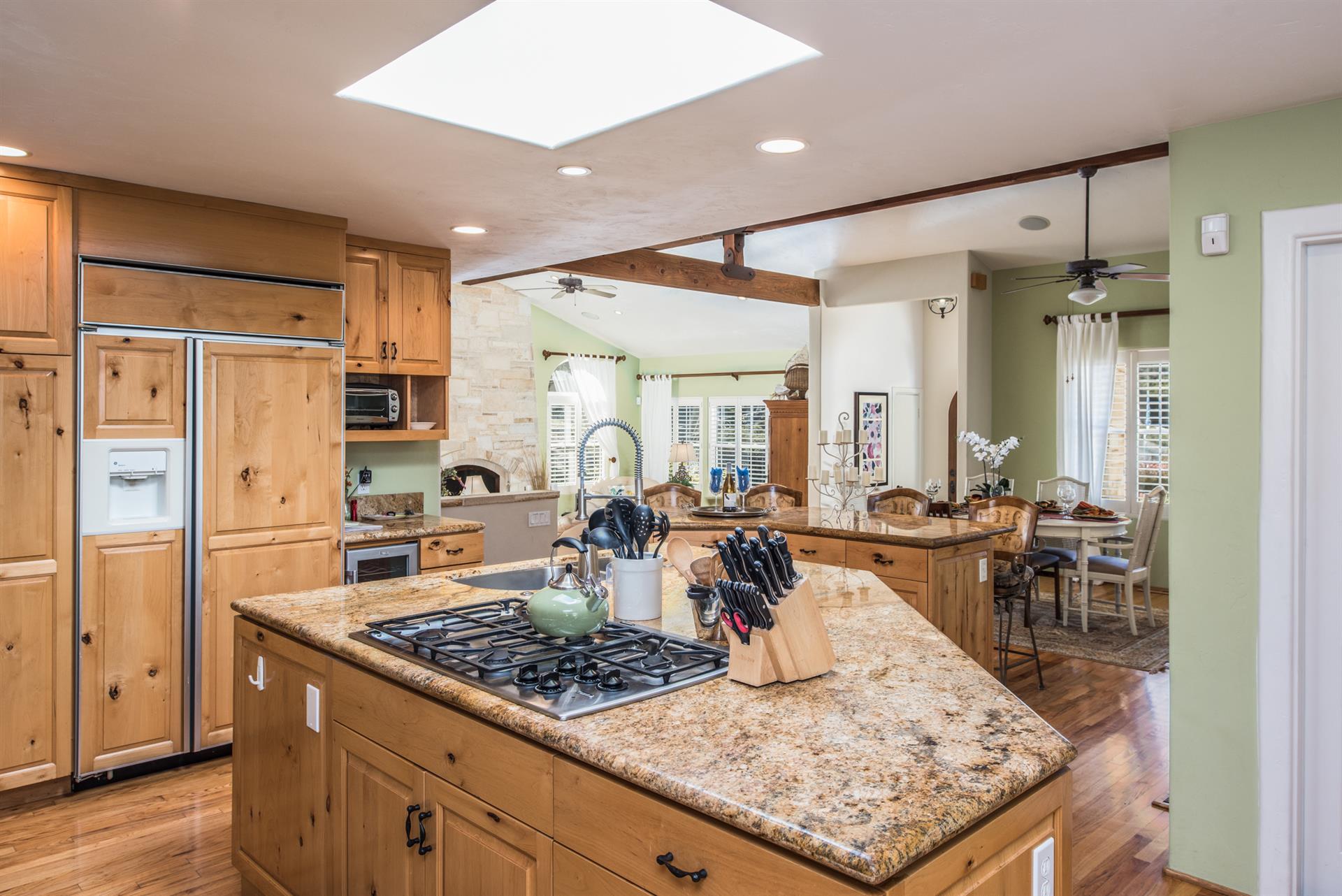 Stunning Chefs Gourmet Kitchen.