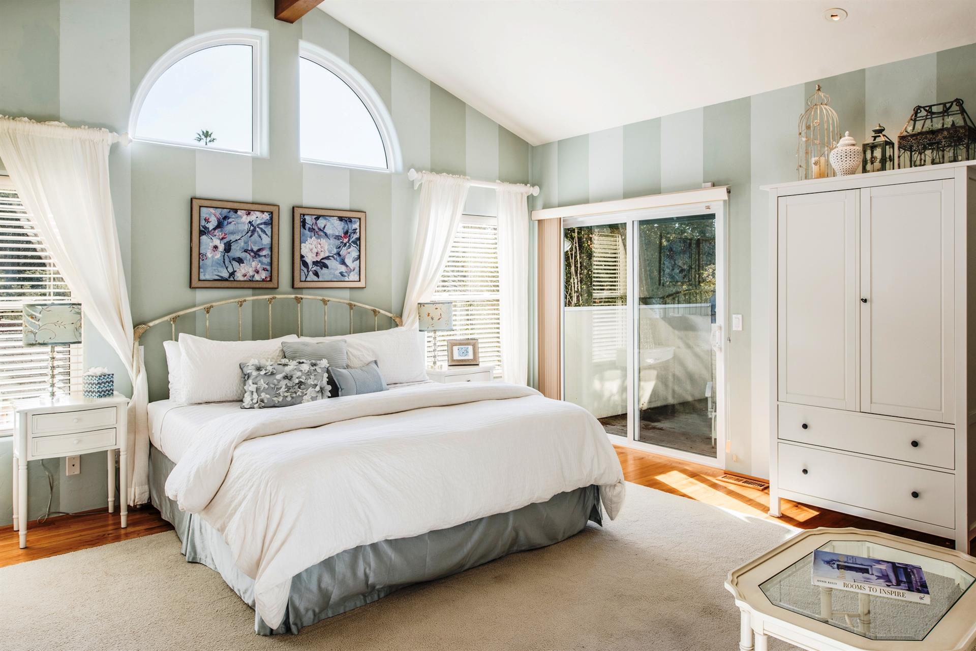 Master Suite has a Calking Bed