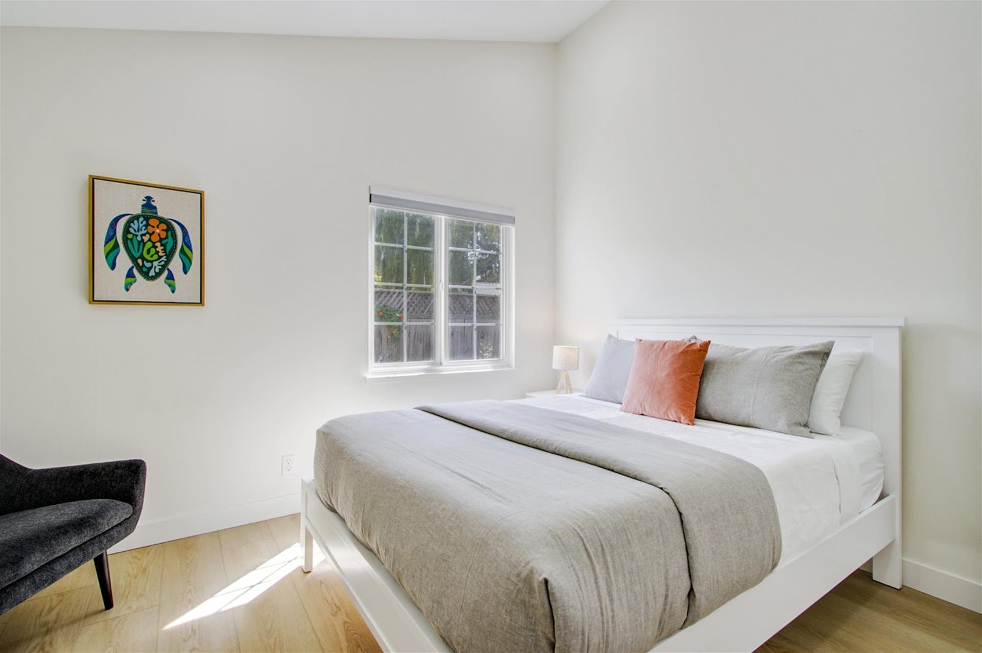 Bedroom 4  Queen Bed