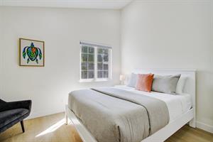 Bedroom 4  Queen Bed