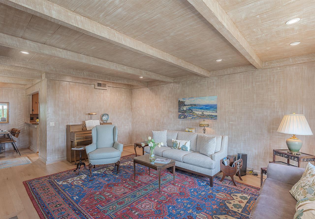 Living Room with Gas Fireplace and HDTV