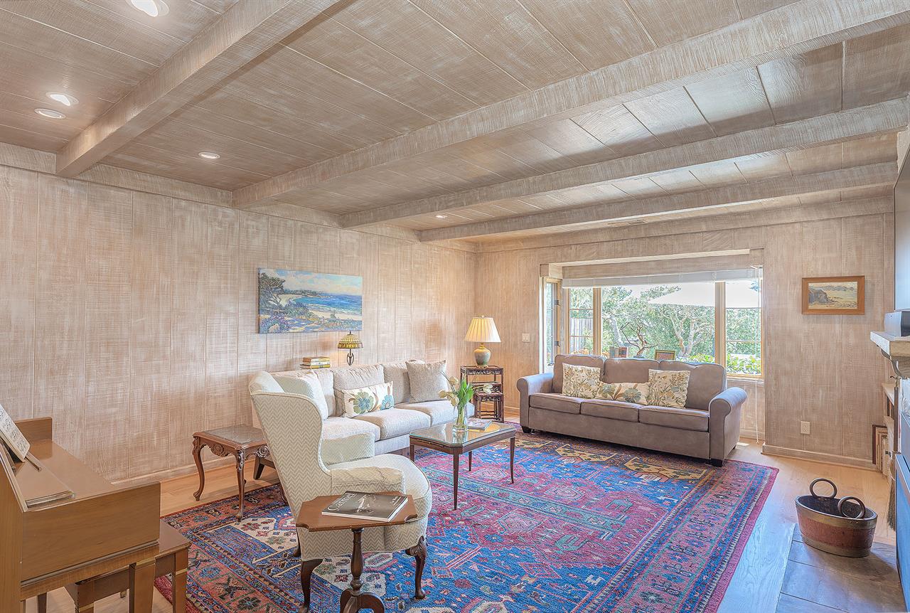 Living Room with Gas Fireplace and HDTV