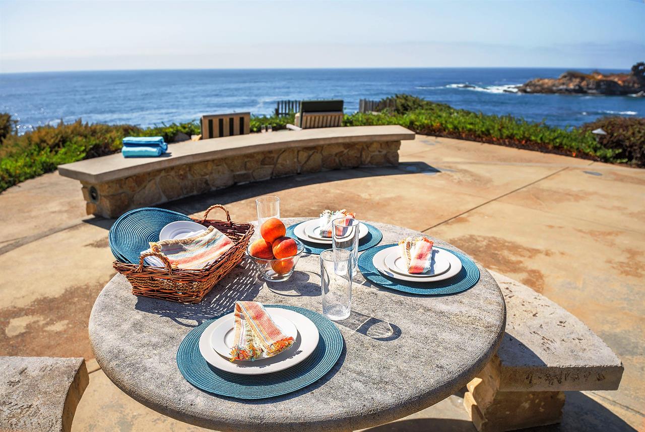 Outdoor Dining with Stunning Ocean Views