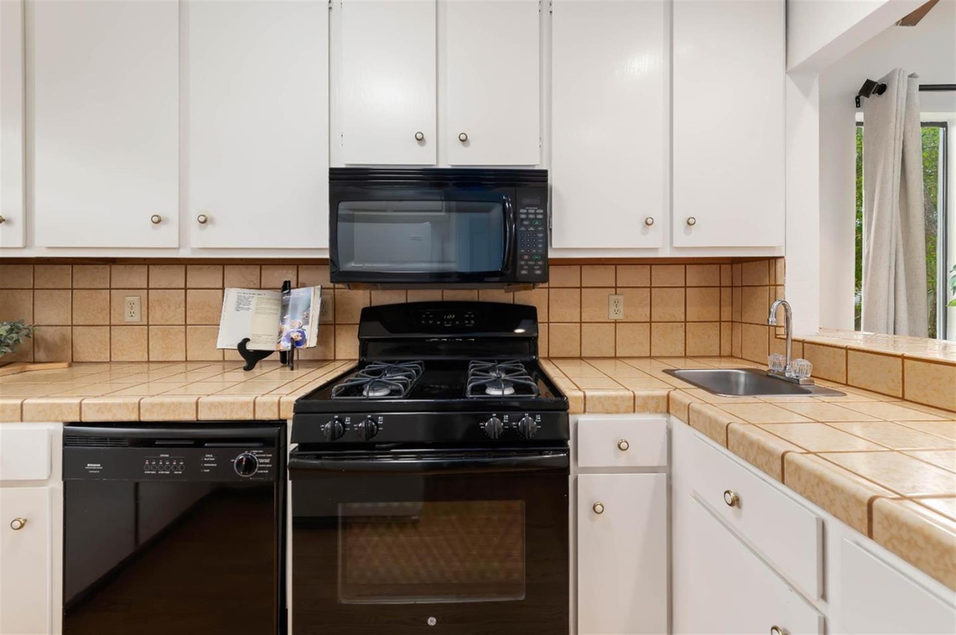 Guest House  Will be Rented Unfurnished