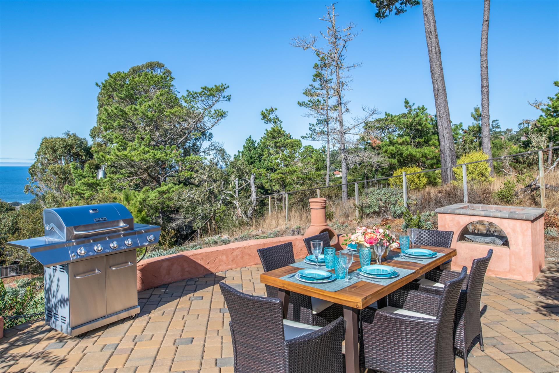 Outdoor Dining with Stunning Ocean Views and Gas Grill