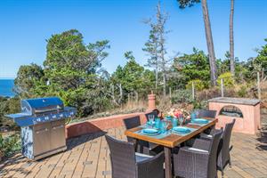 Outdoor Dining with Stunning Ocean Views and Gas Grill