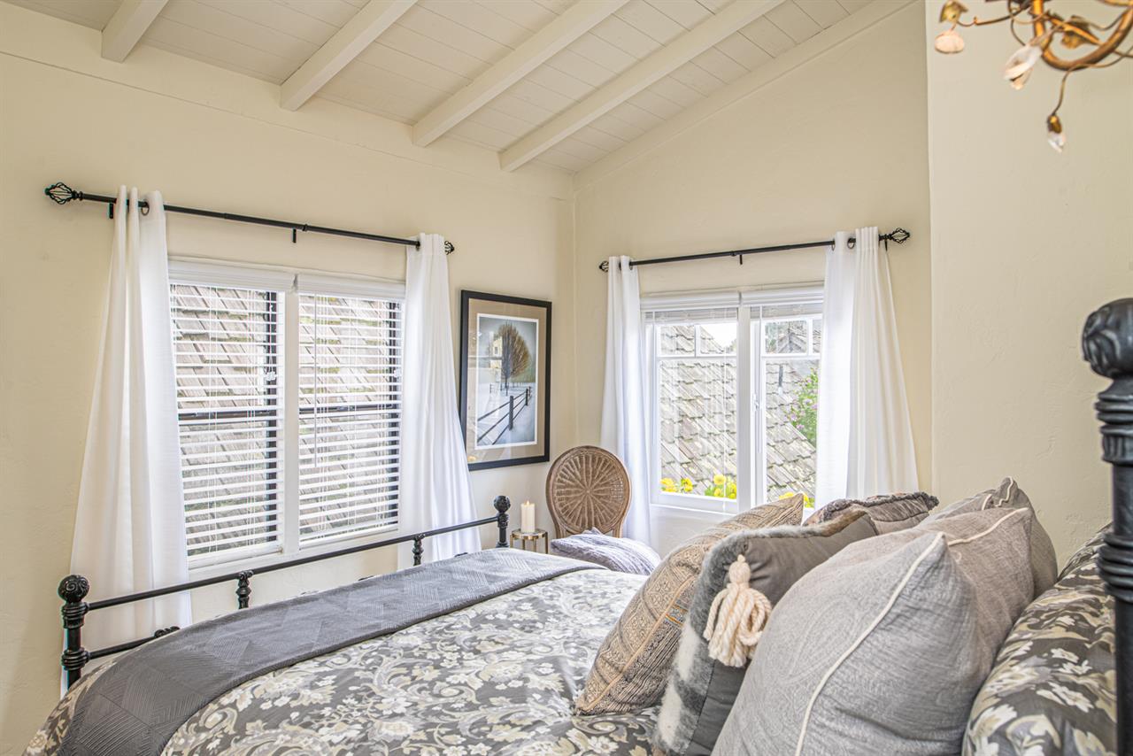 Bedroom with Queen Bed