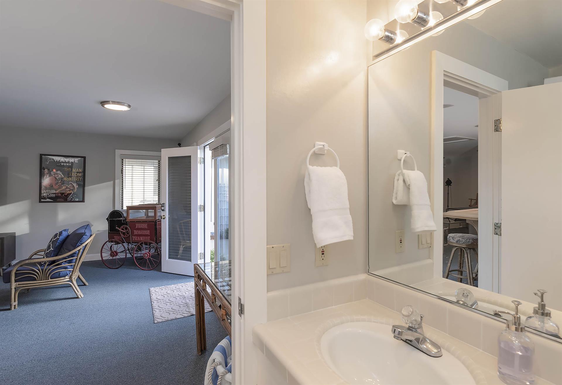 Detached Game Room with Half Bath