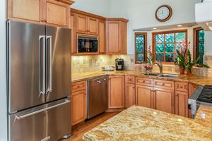 Fully Equipped Gourmet Kitchen