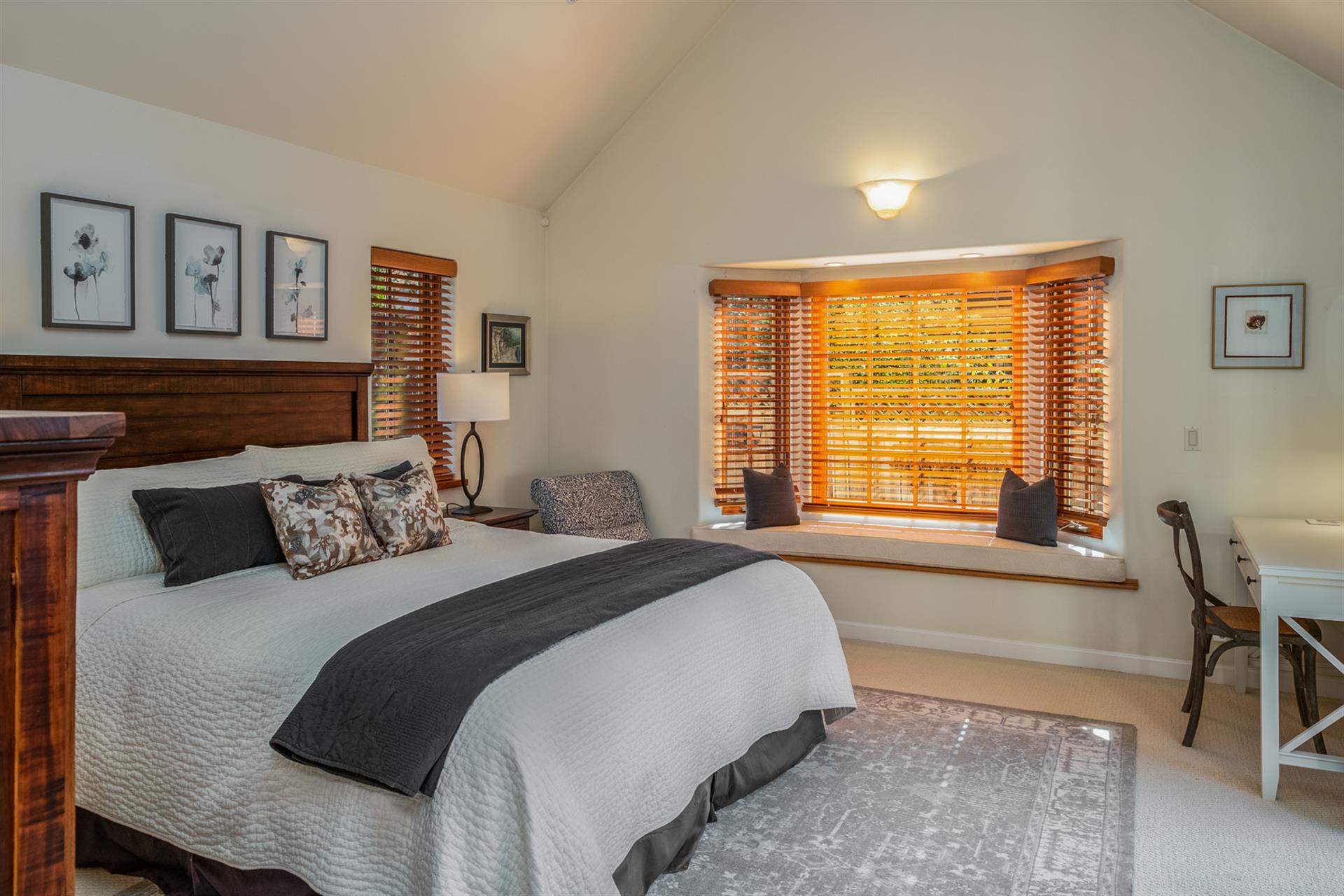 Bedroom 1, King Bed, En Suite Bathroom with Shower