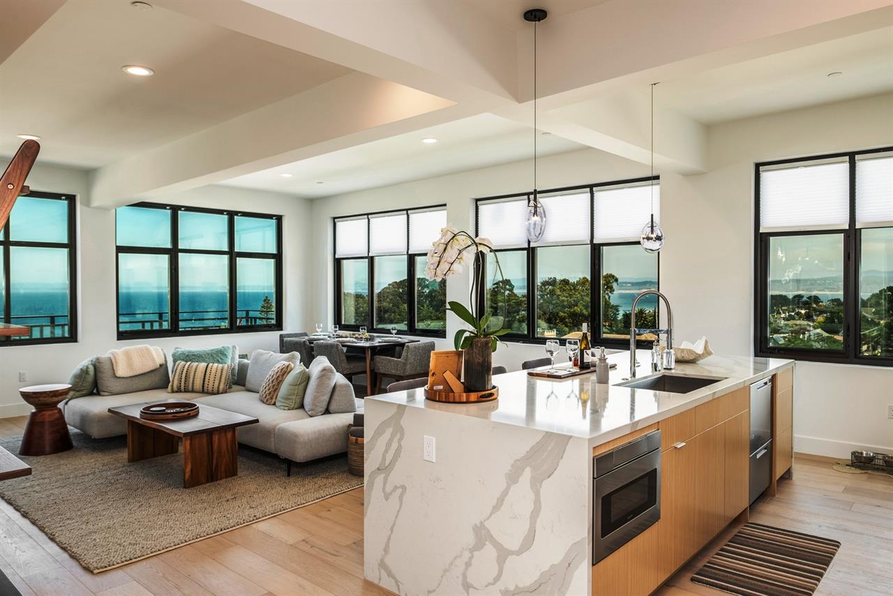 Welcome to Sweet Thursday Luxury Condo