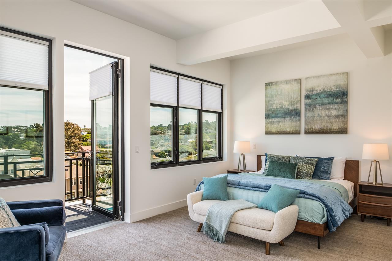 Bedroom 1, King, Balcony, TV, En Suite Bathroom