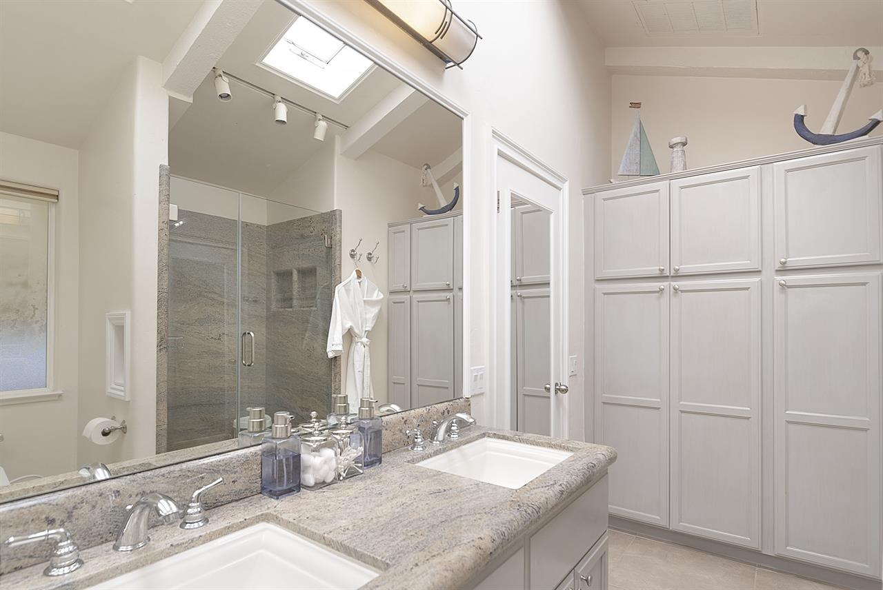 En Suite Bath, Shower, Bidet, Two Sinks