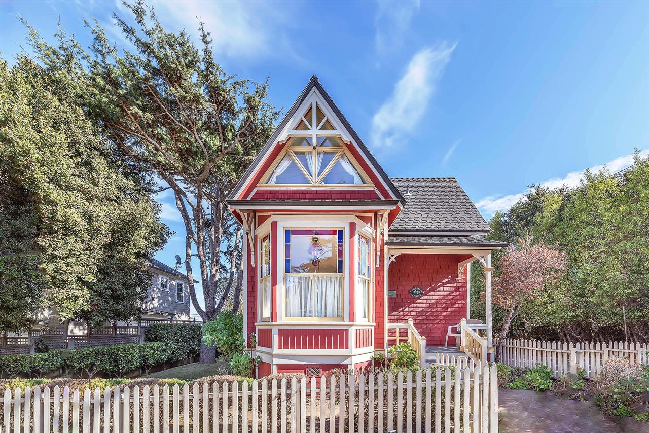 Welcome to Little House  Pacific Grove.