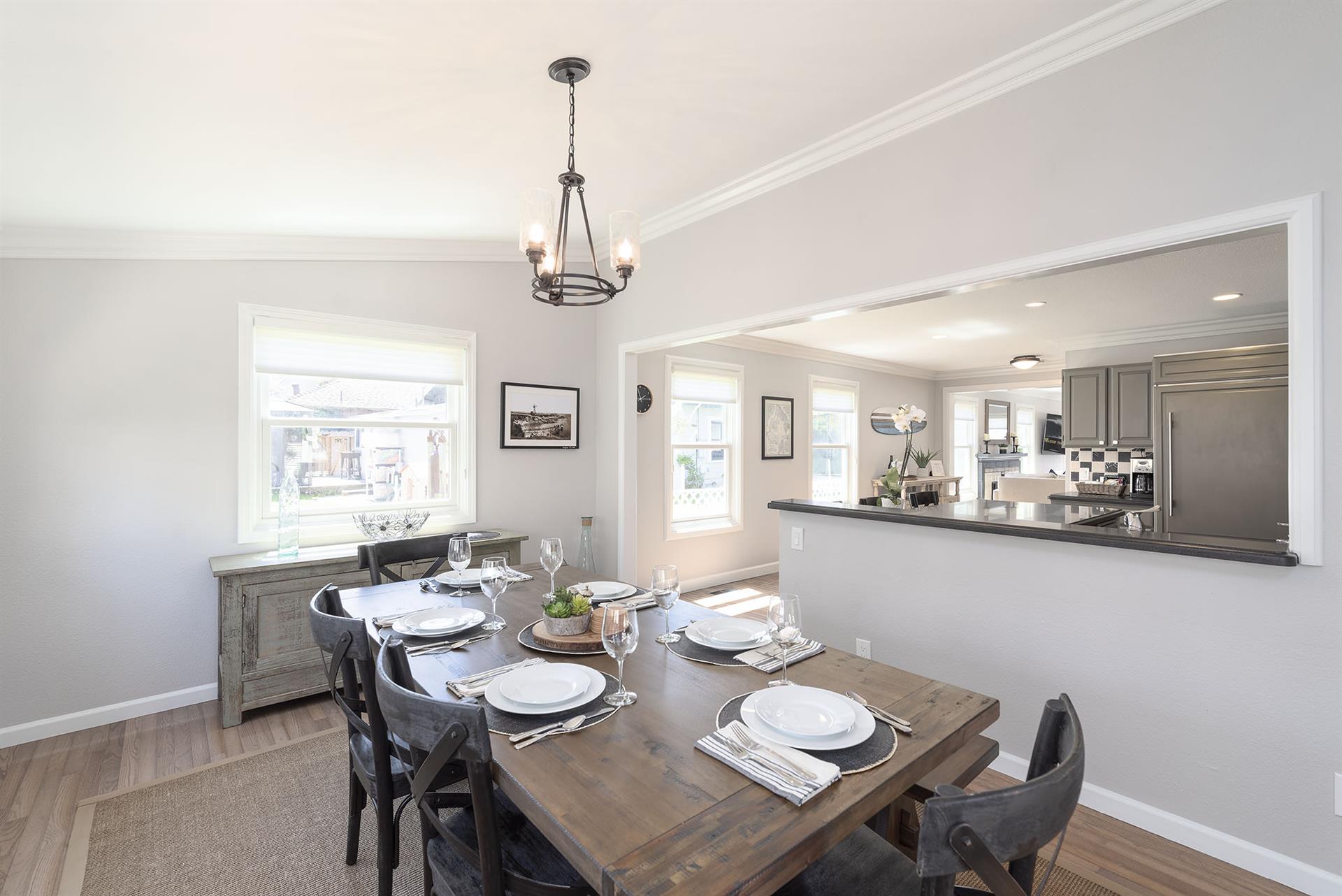 Dining Area Seats 6