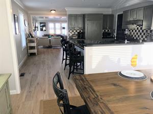 Dining Area Seats 6
