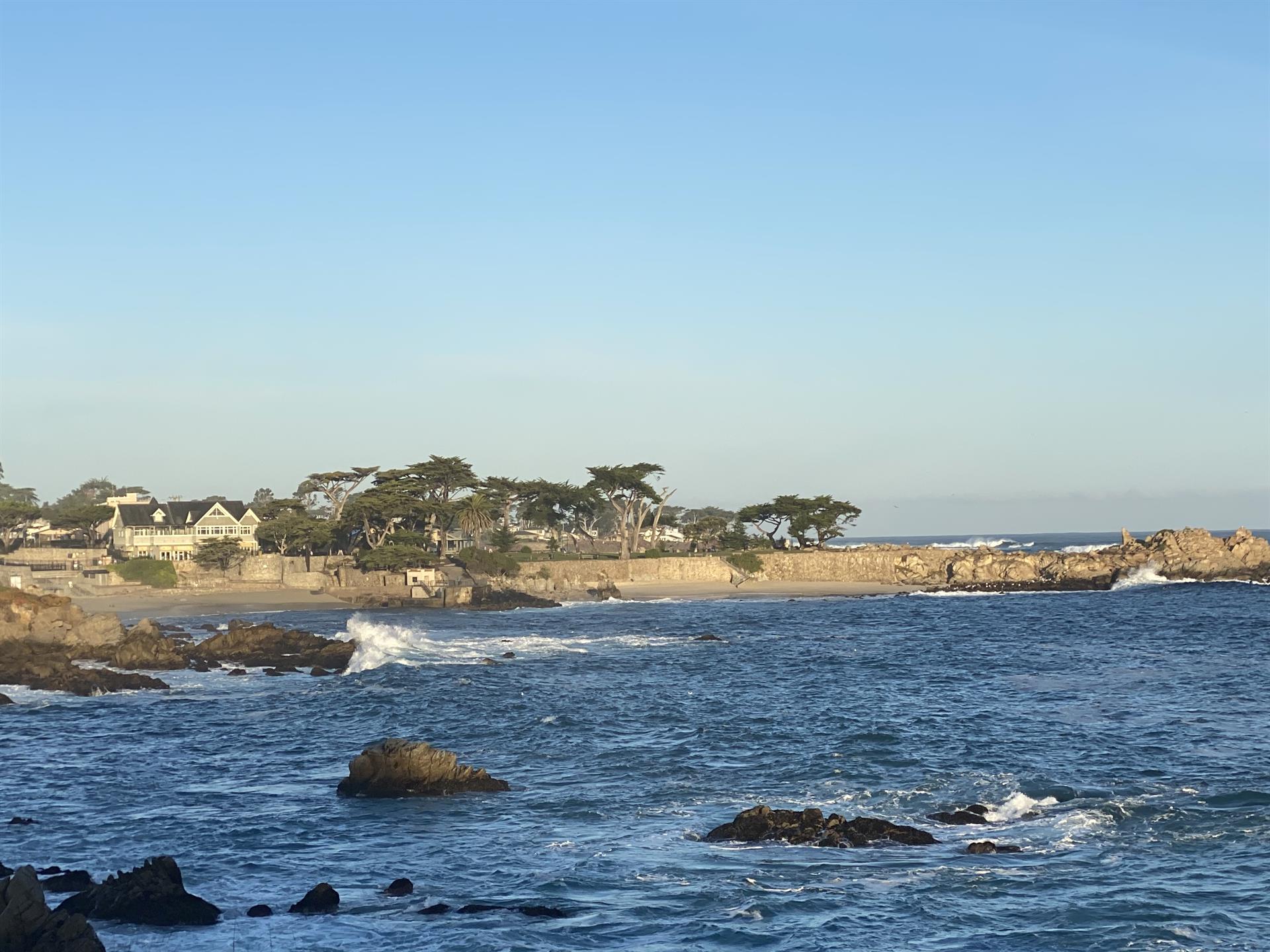 Short walk to Lovers Point Park and Beach