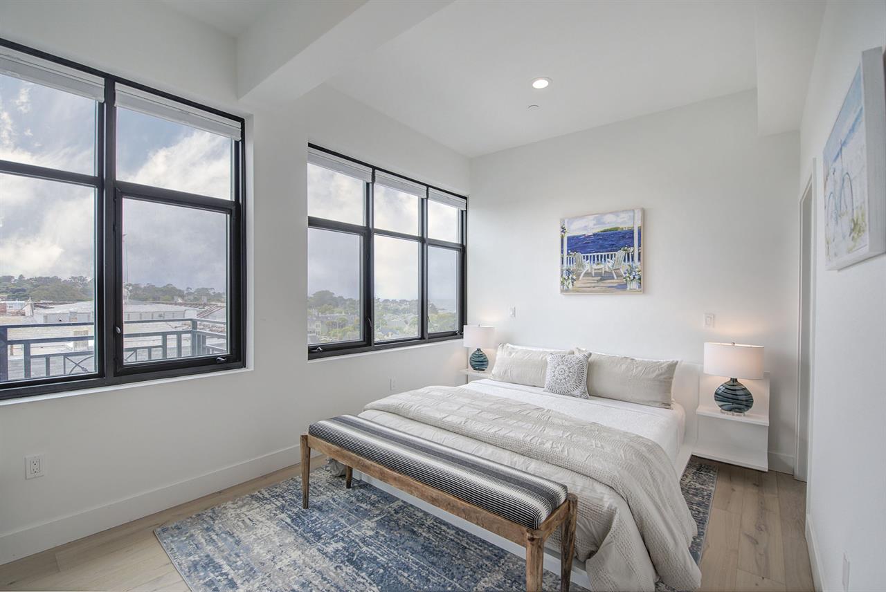 Bedroom 2, Cal King, TV, En Suite with Shower