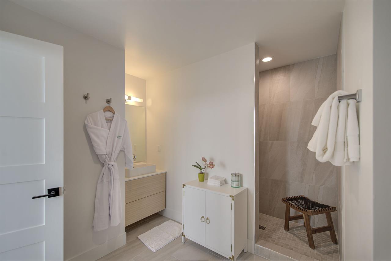 En Suite Bathroom 2 with Shower