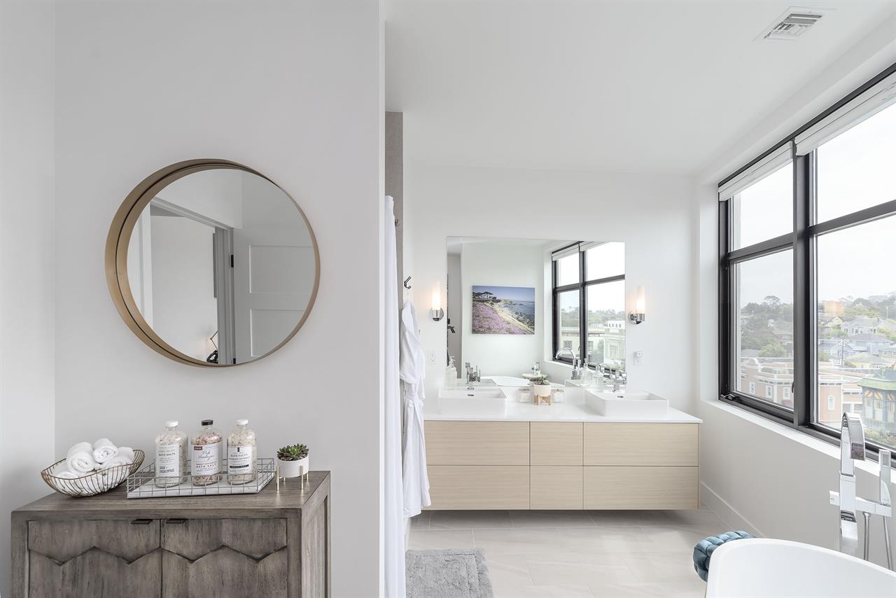 En Suite Bath with Soaking Tub, Separate Shower