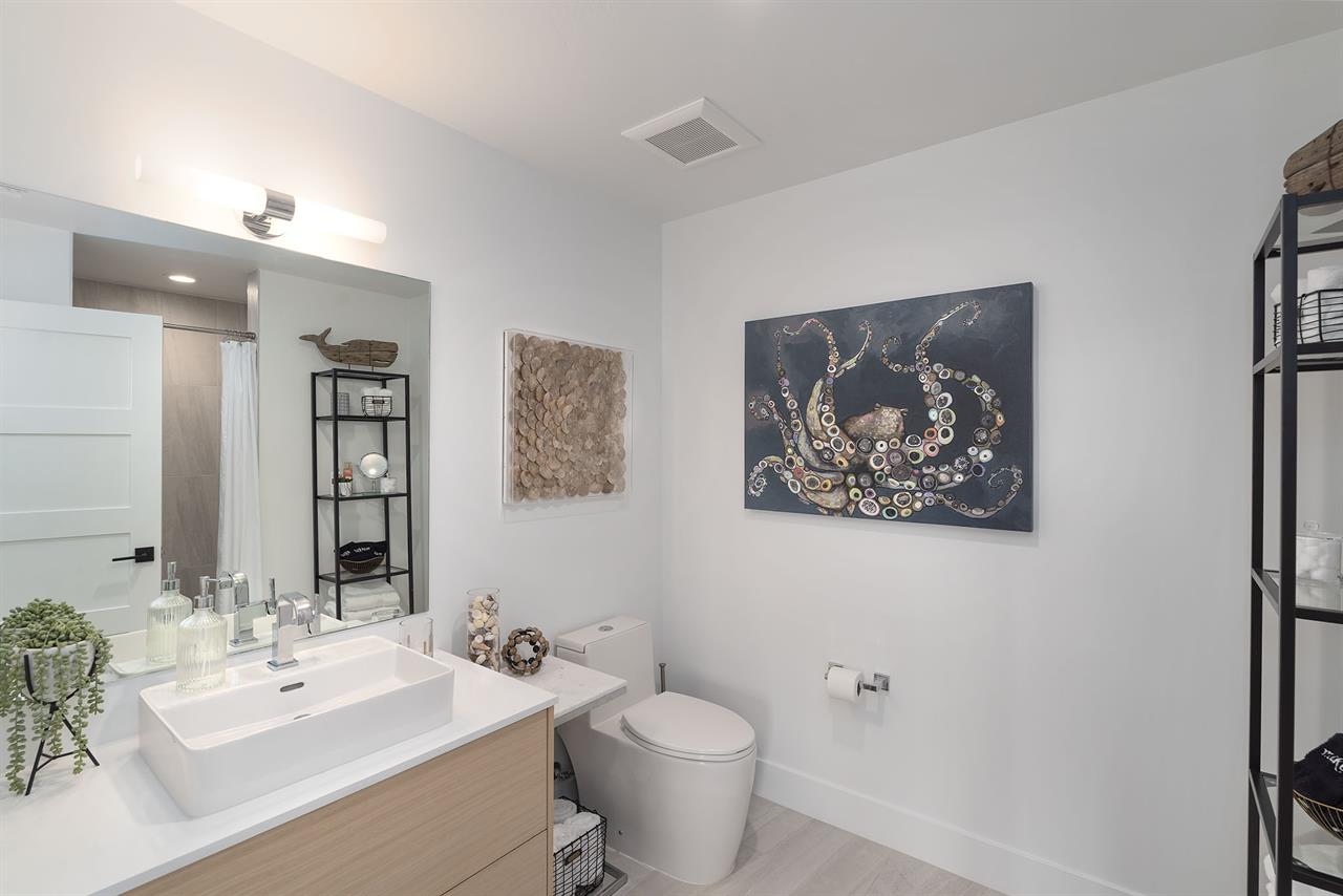 Hall Bath with Shower