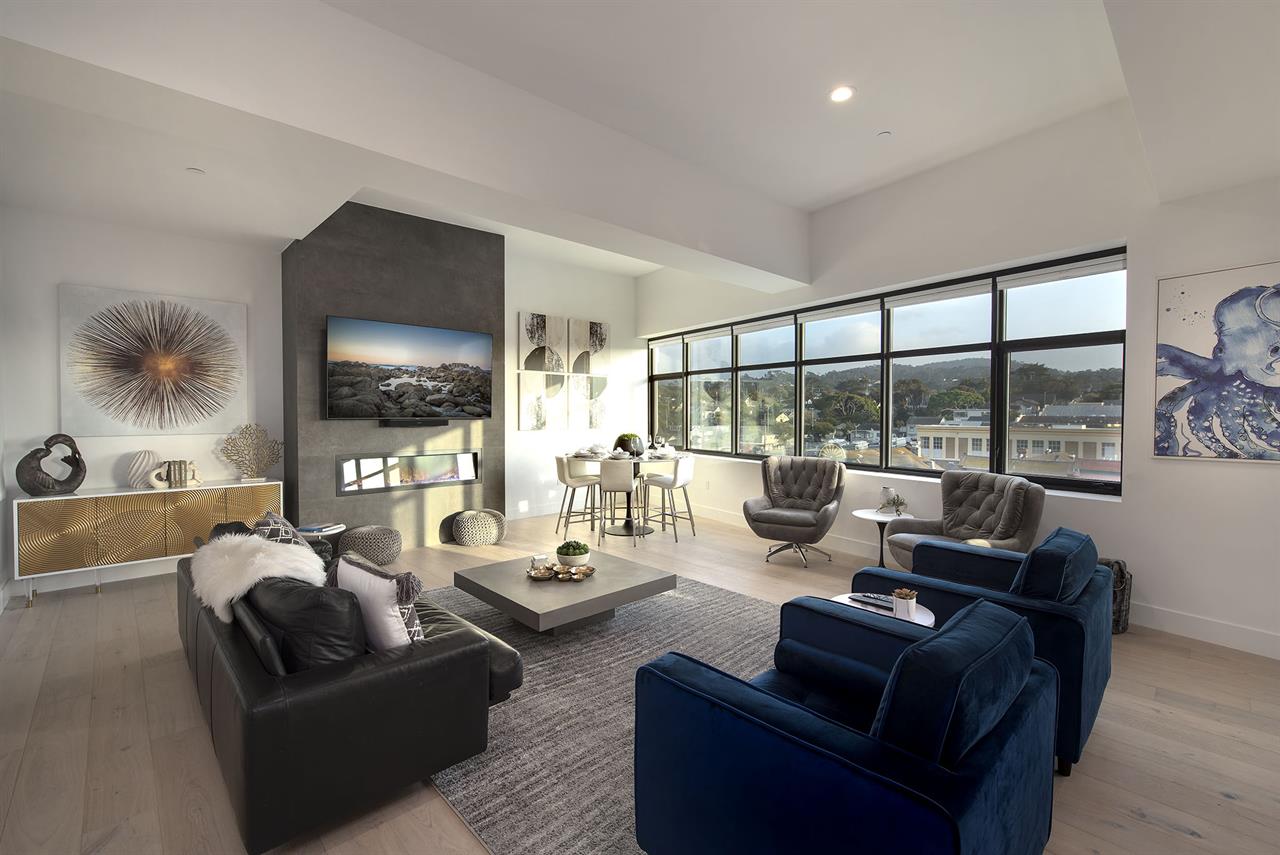 Living RoomGreat Room at Sunset