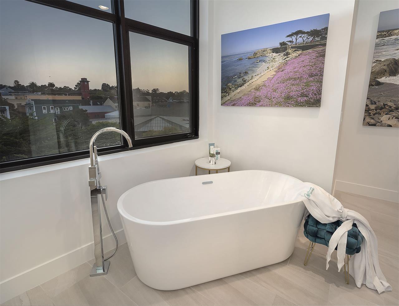 En Suite Bathroom at Sunset