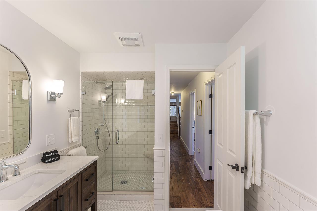 Downstairs Full Bathroom, Soaking Tub, Separate Shower