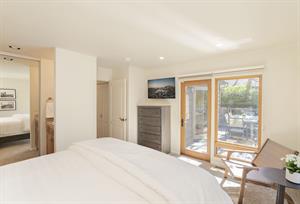 Bedroom 3, Cal King, TV, Vanity with Sink