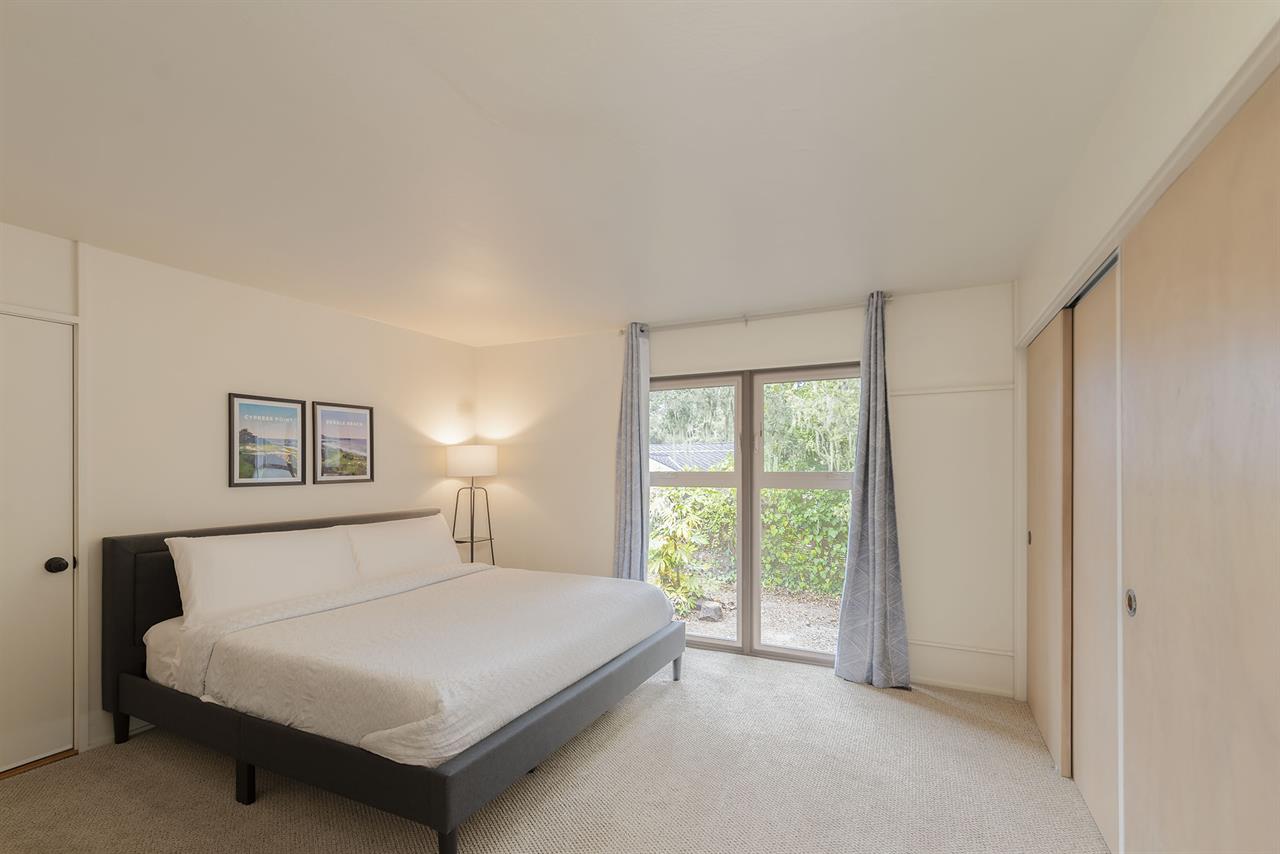 Bedroom 1, King, En Suite with ShowerOverTub