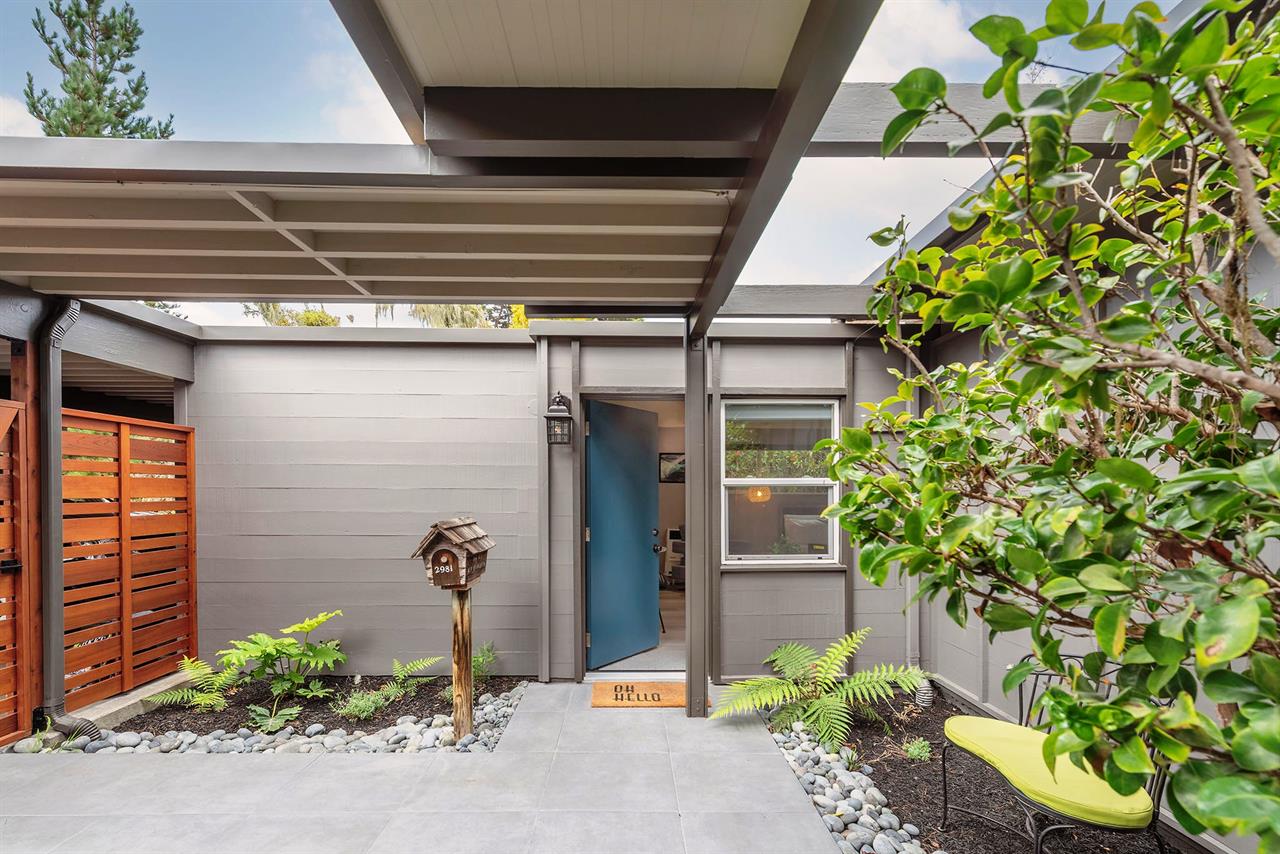 Entrance to the Guest Suite