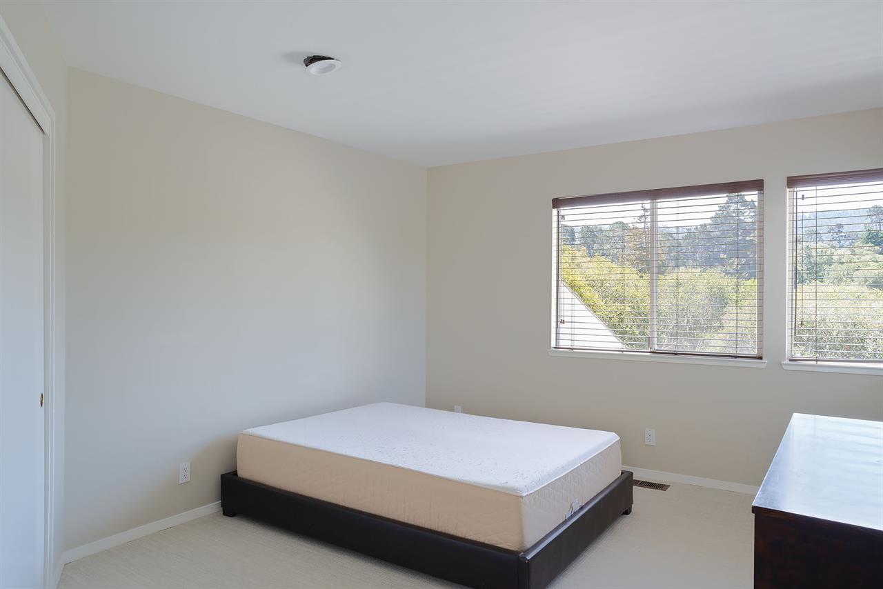 Upstairs, Bedroom 2, FullDouble Bed