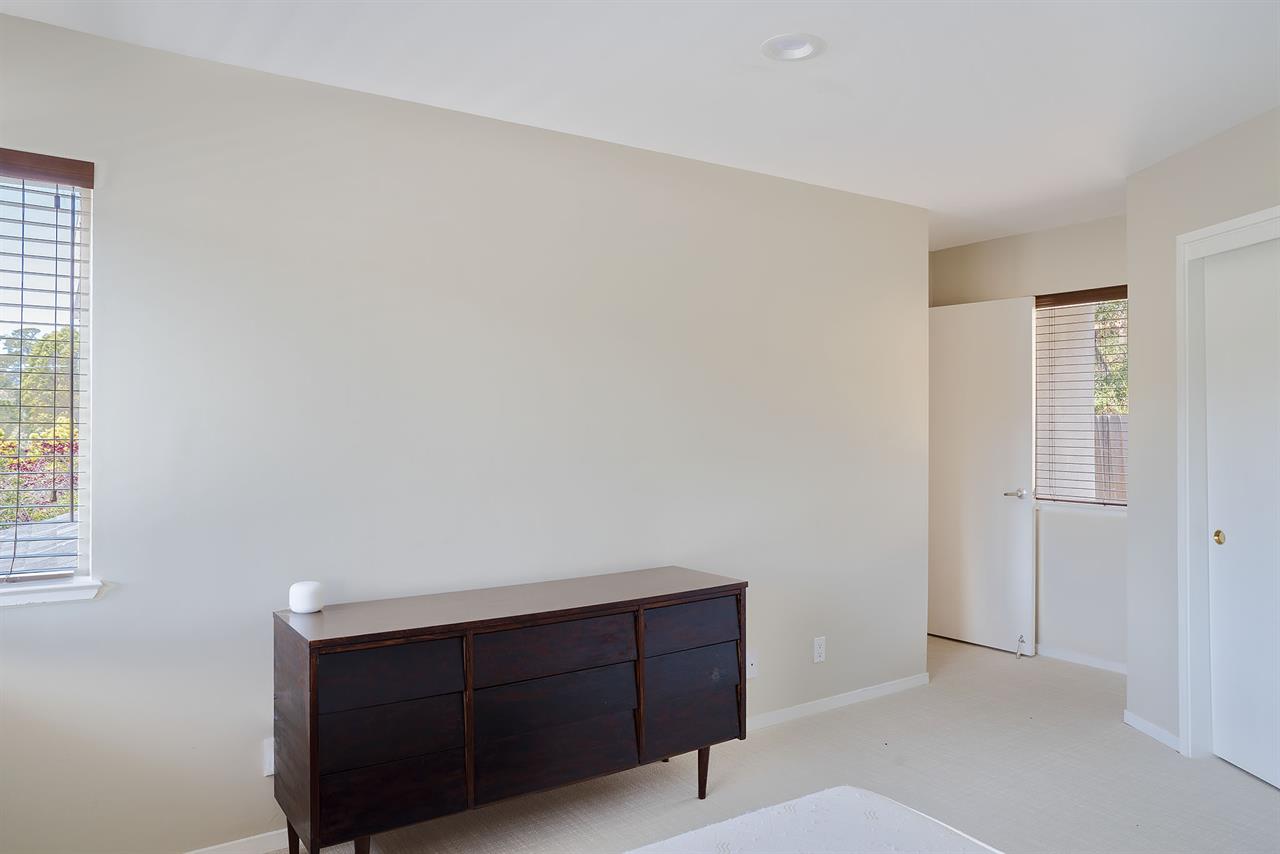 Upstairs, Bedroom 2, FullDouble Bed