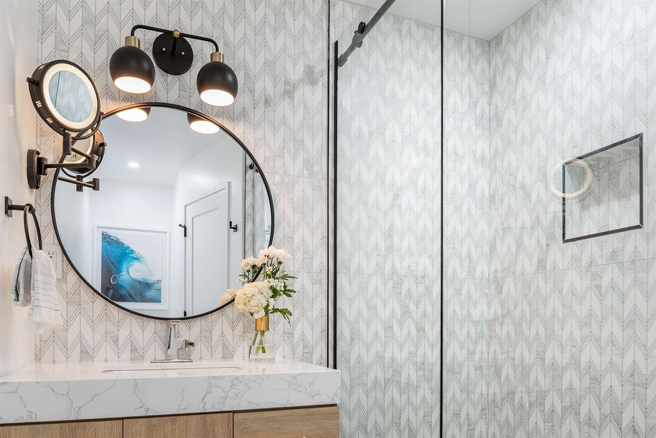 En Suite Bath in Bedroom 2, Shower