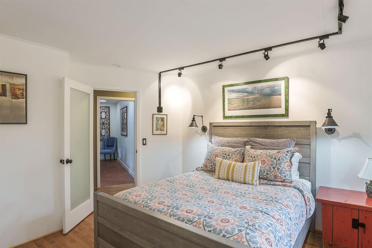 Bedroom 3, Queen, En Suite Bath with ShowerOverTub