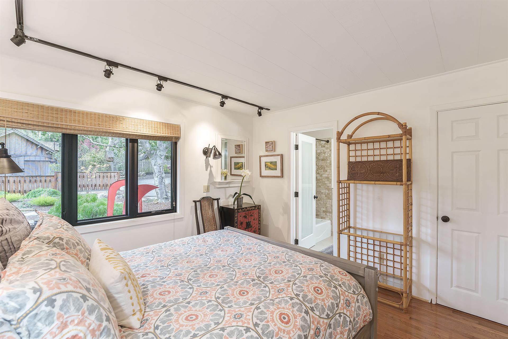 Bedroom 3, Queen, En Suite Bath with ShowerOverTub