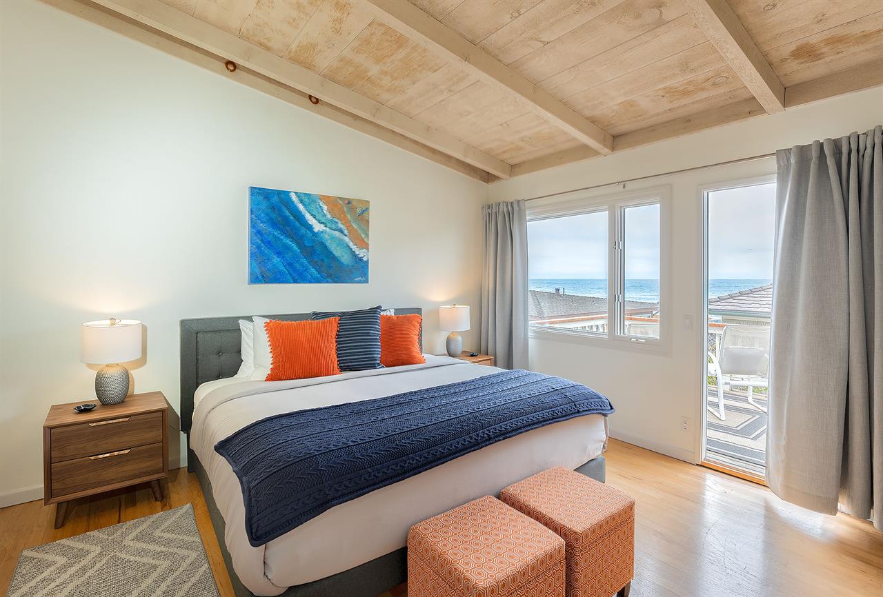 Bedroom 1, King, Ocean View Deck, En Suite wShower
