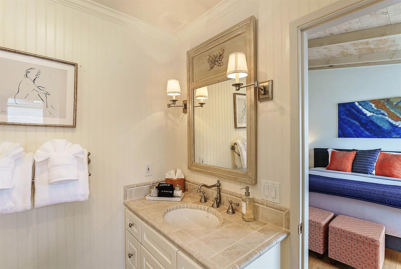 En Suite Bath with Shower