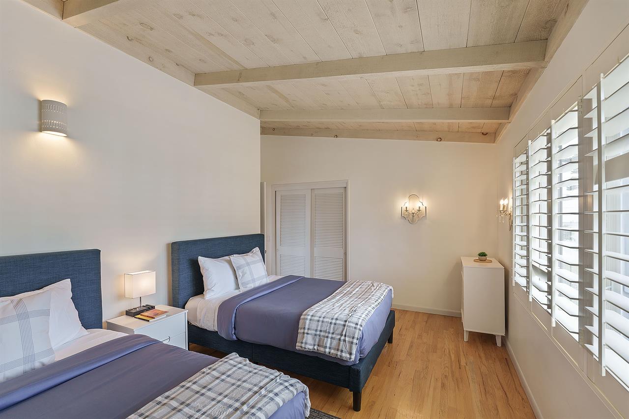 Bedroom 3, Two FullDouble Beds