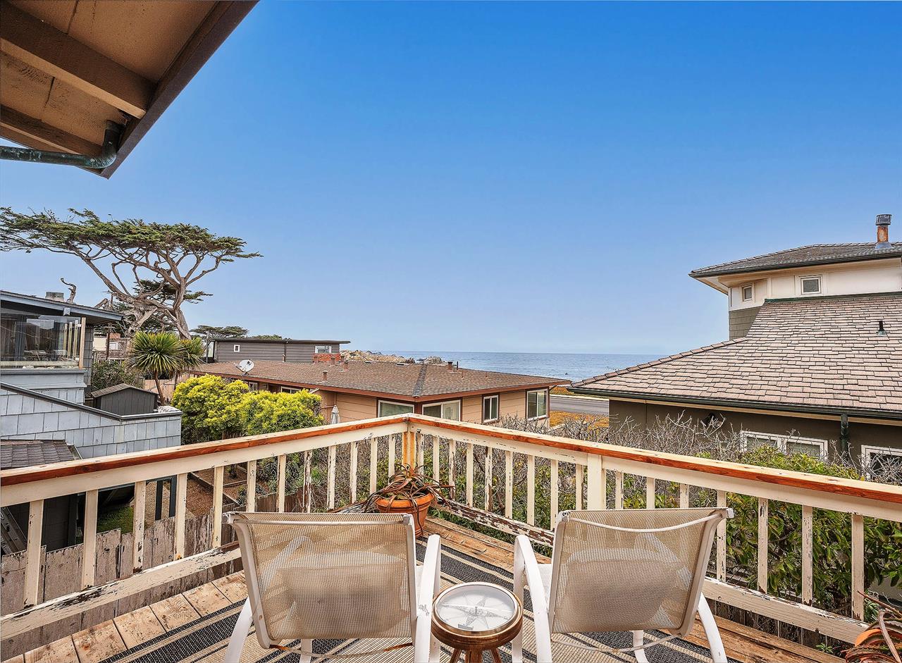 Outdoor Living with Peek of the Bay