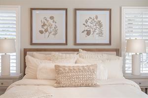 Bedroom 1, Cal King, TV, Seating Area, En Suite Bath
