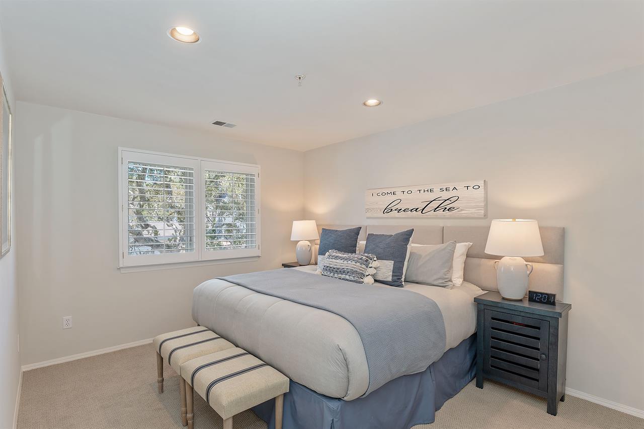 Bedroom 2  SplitKing or Two Twins, Upstairs