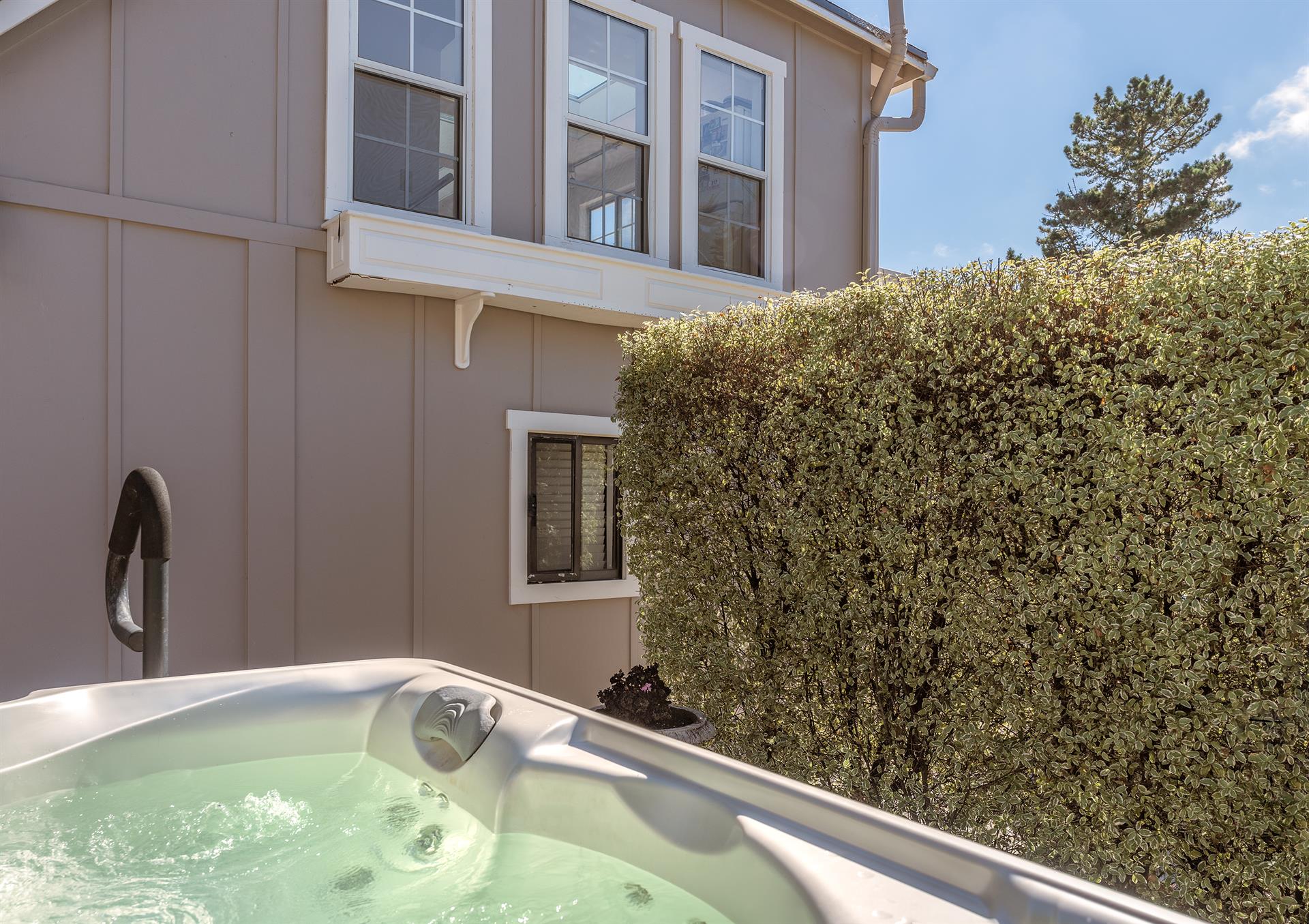 Backyard Hot Tub And Guest House in Rear