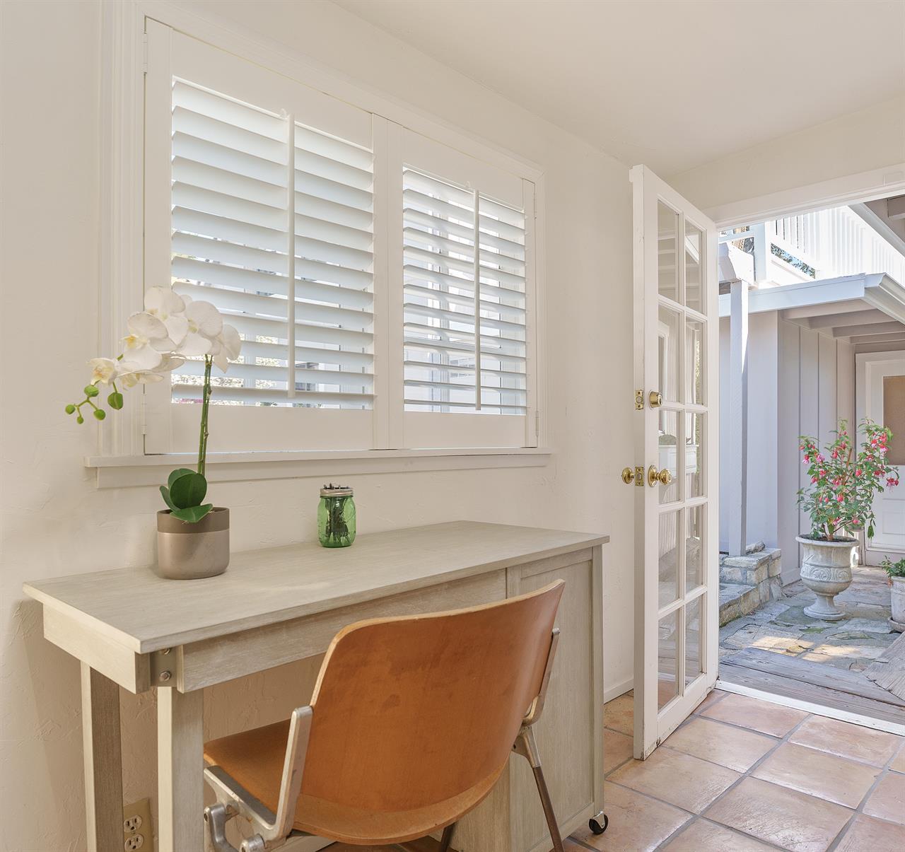 Dressing Area, Laundry Space, Workspace, Bedroom 1