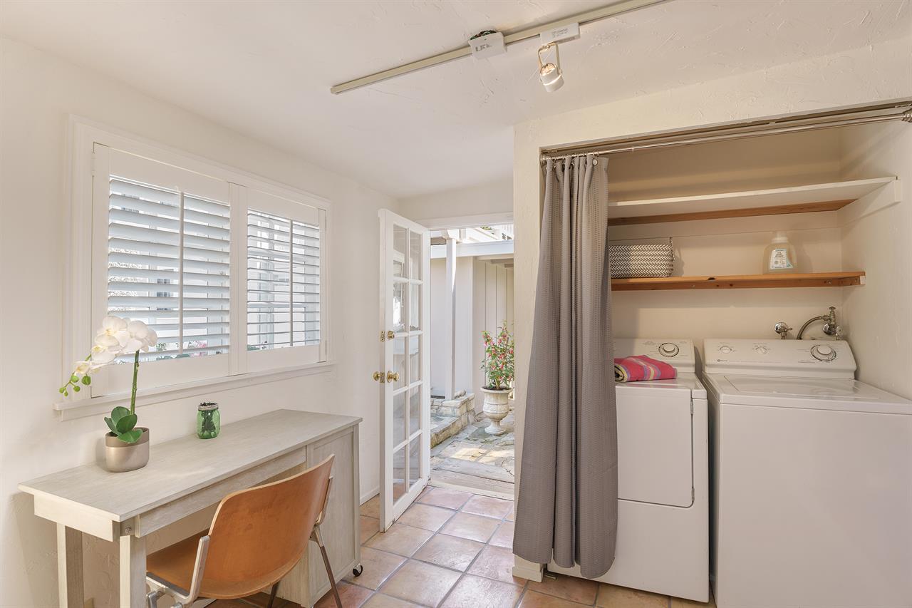 Dressing Area, Laundry Space, Workspace, Bedroom 1