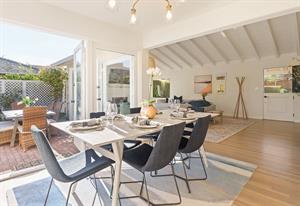 Dining Area Seats 6