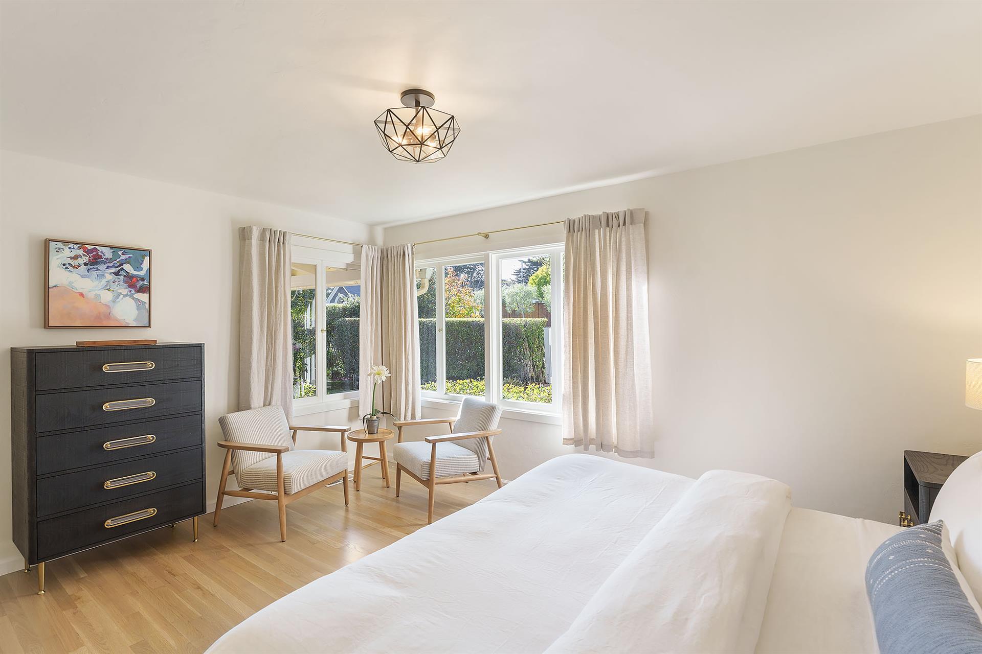 Bedroom 2, King Bed