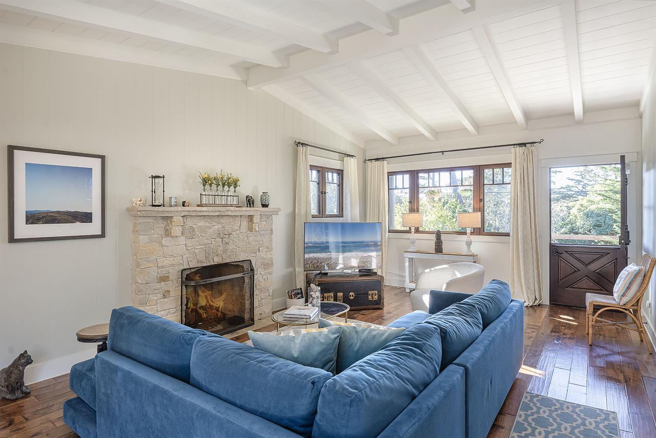 Living Room with Gas Fireplace and Smart TV